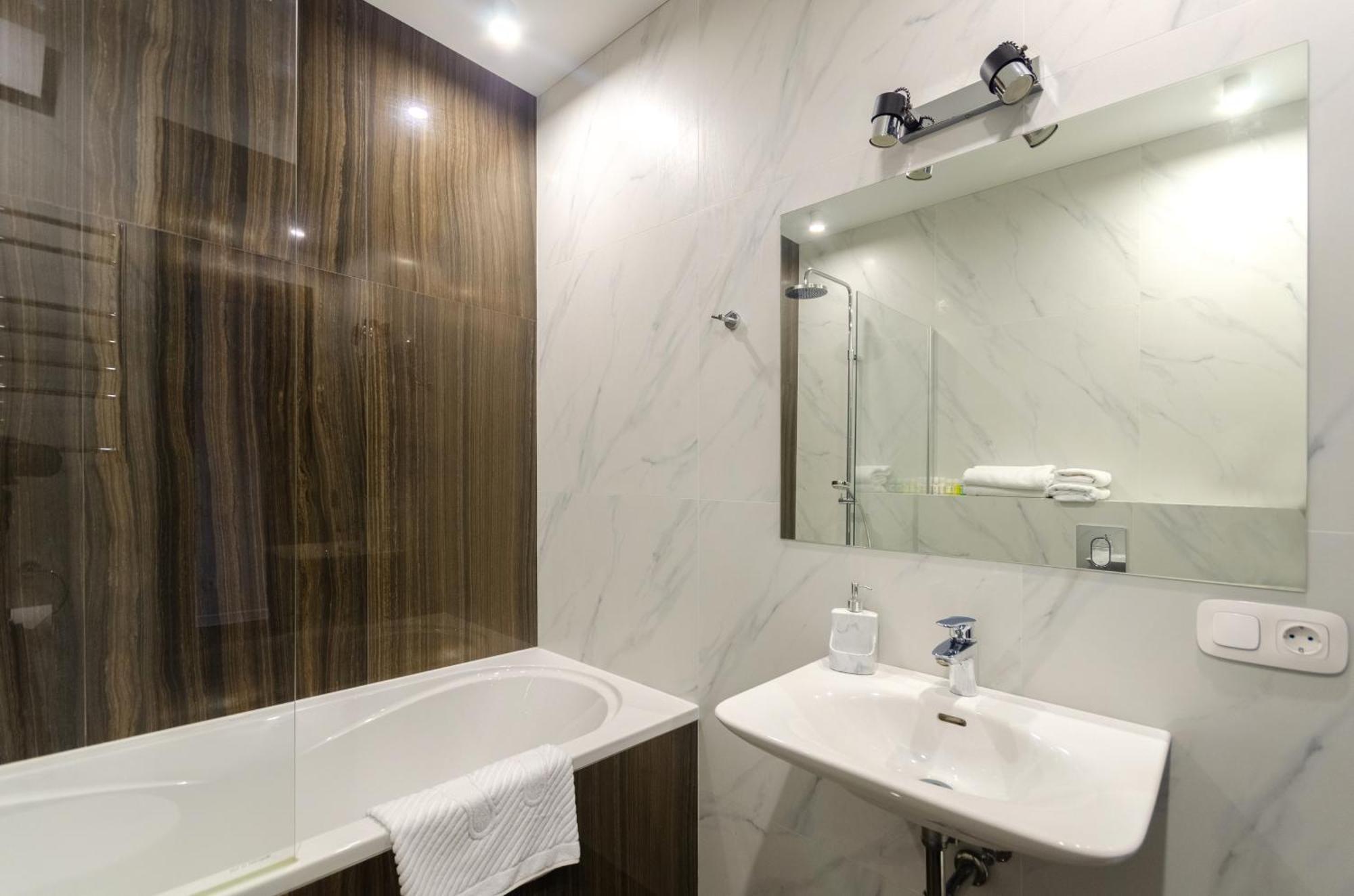 Petrovdom Apartments 09-102 In Rc New York Concept House, 74 Antonovycha Street เคียฟ ภายนอก รูปภาพ